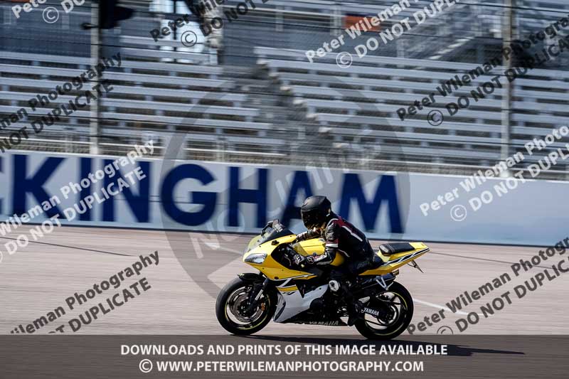 Rockingham no limits trackday;enduro digital images;event digital images;eventdigitalimages;no limits trackdays;peter wileman photography;racing digital images;rockingham raceway northamptonshire;rockingham trackday photographs;trackday digital images;trackday photos
